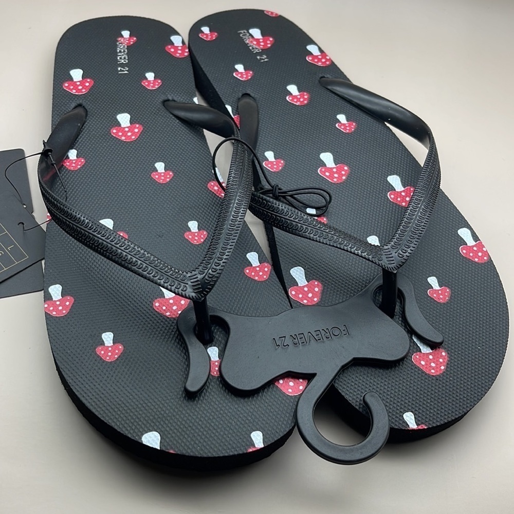 Amanita Mushroom Flip-Flops, Black/Red, Size L, NWT (For Bundles Only) - Picture 4 of 7